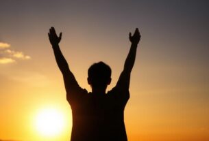 Pessoa orando ao nascer do sol, representando o conceito de viver com Deus